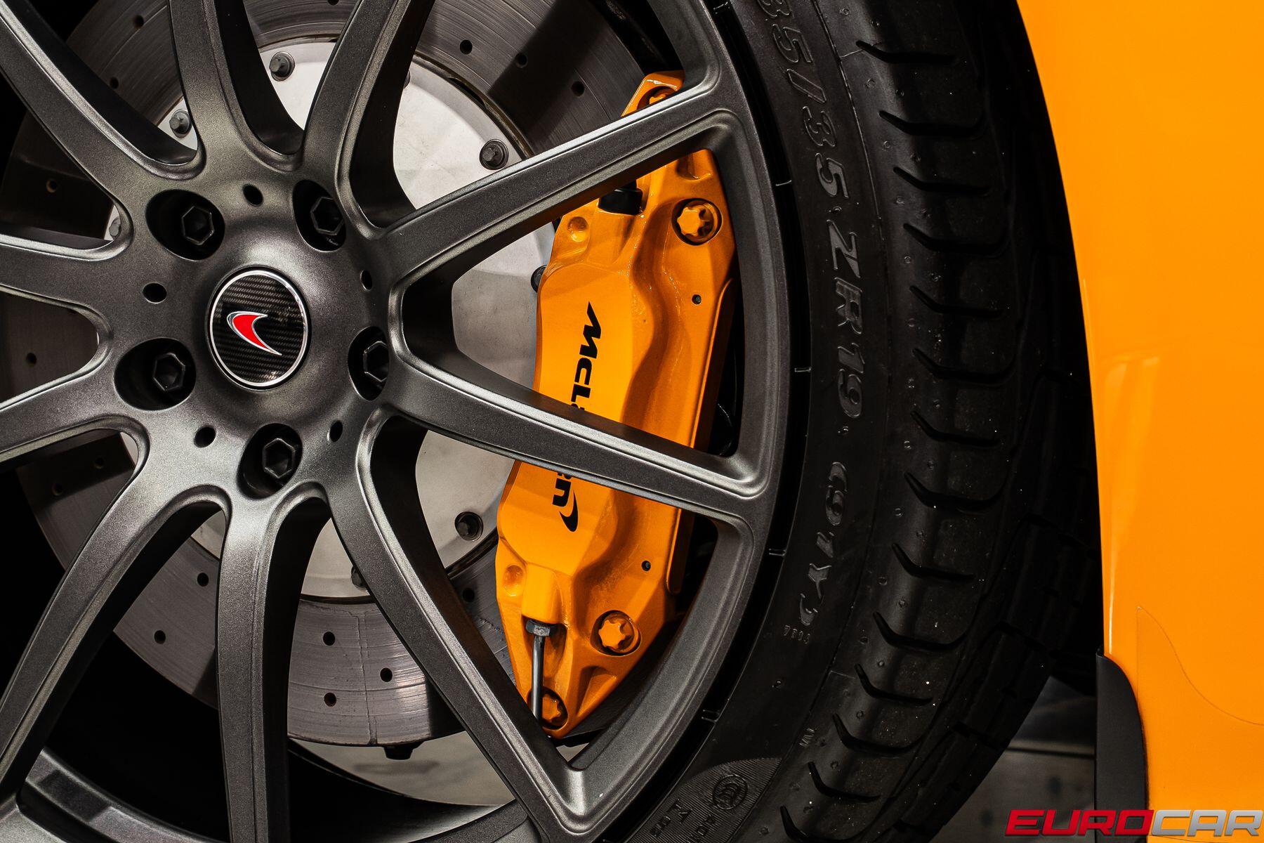 2013 McLaren MP4-12C Spider *ONLY 901 MILES * CARBON STEERING WHEEL*Image 29