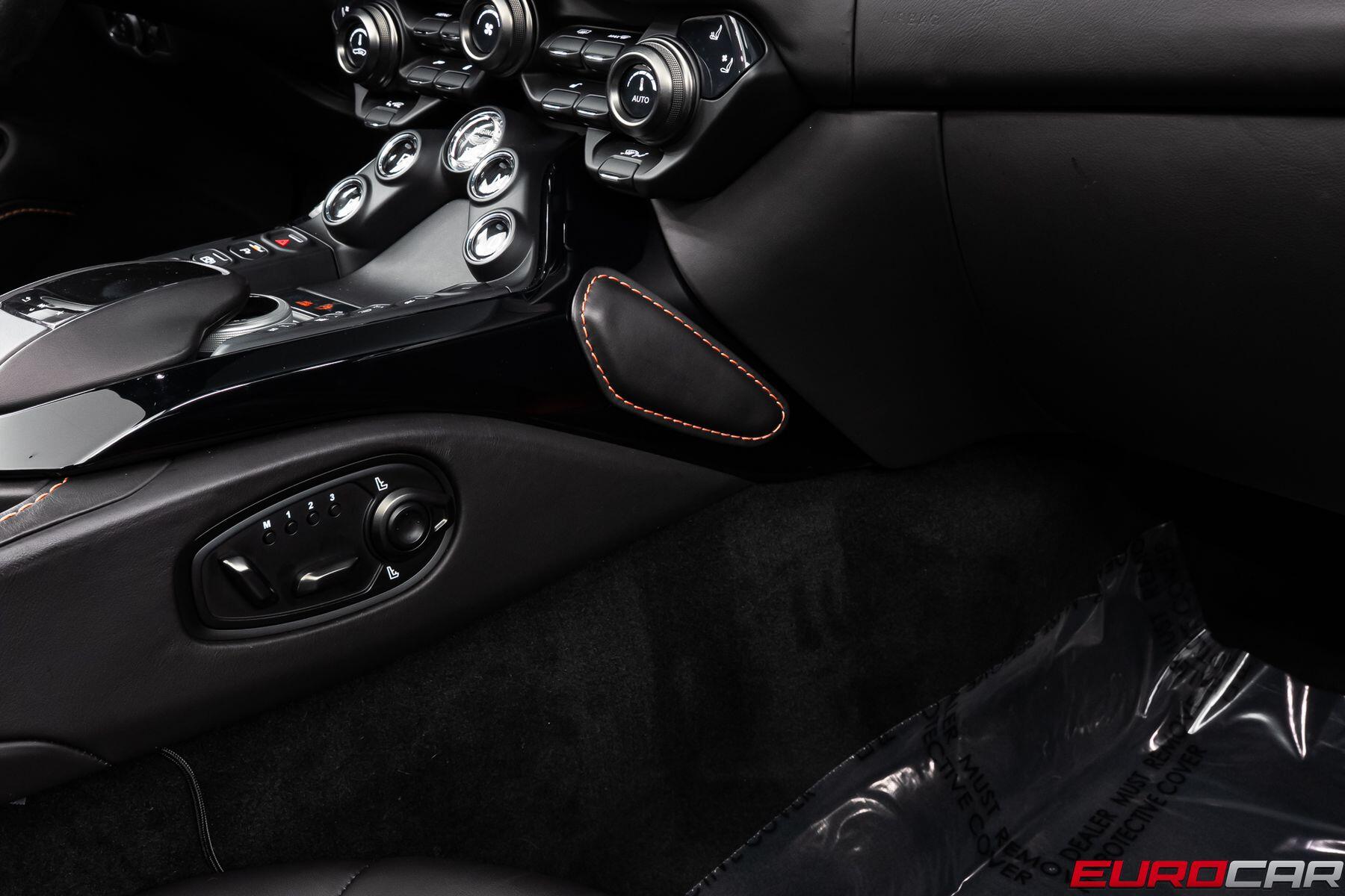 2022 Aston Martin Vantage Roadster *SPECIAL FACTORY PAINT * IMMACULATE CONDITION*Image 36