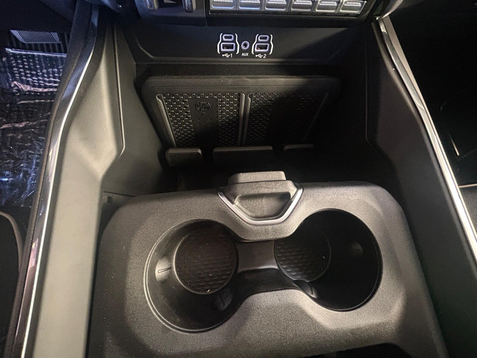 2026 RAM 3500 Laramie - Photo 24