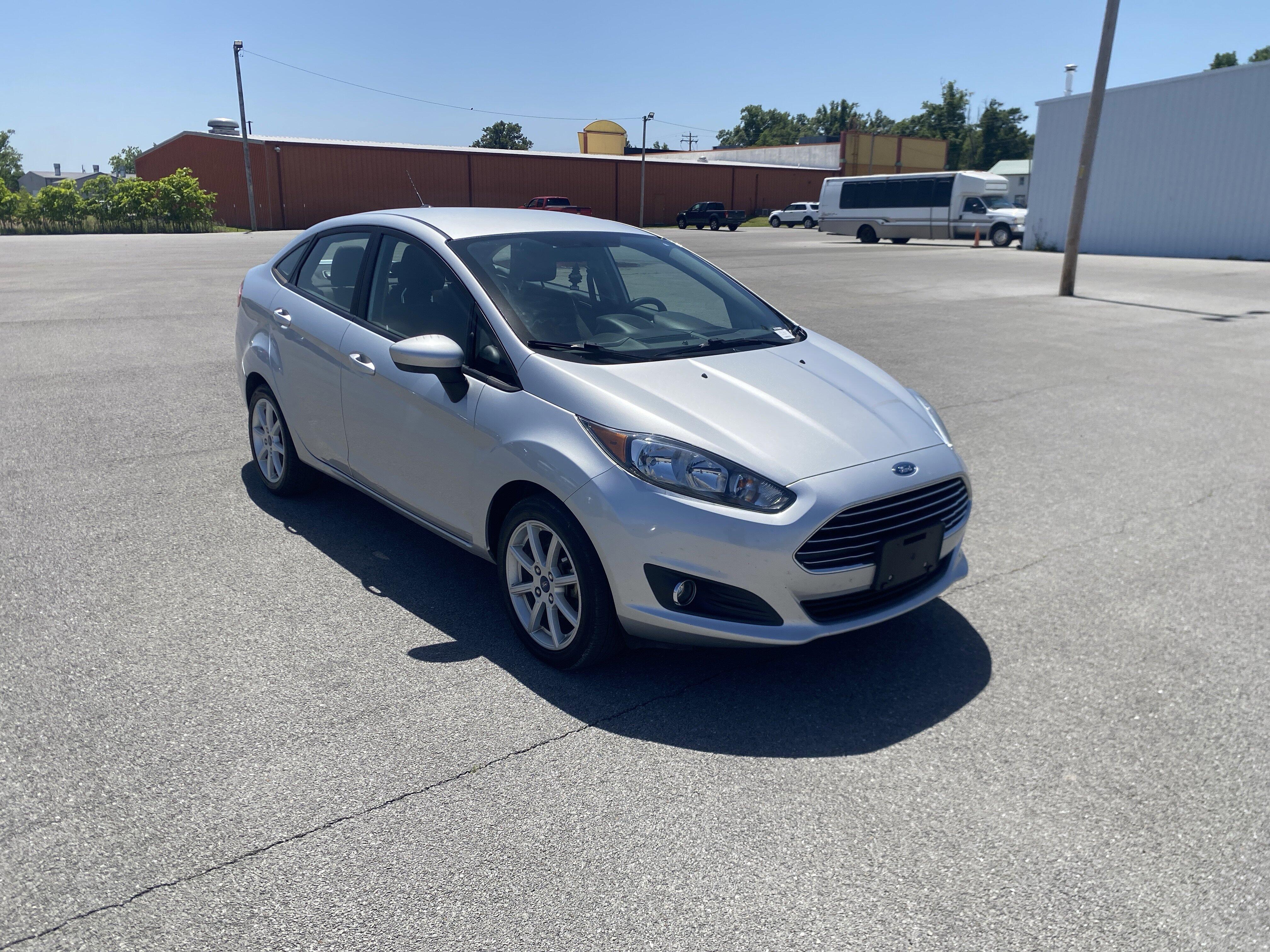 2019 Ford Fiesta SE Sedan's photo