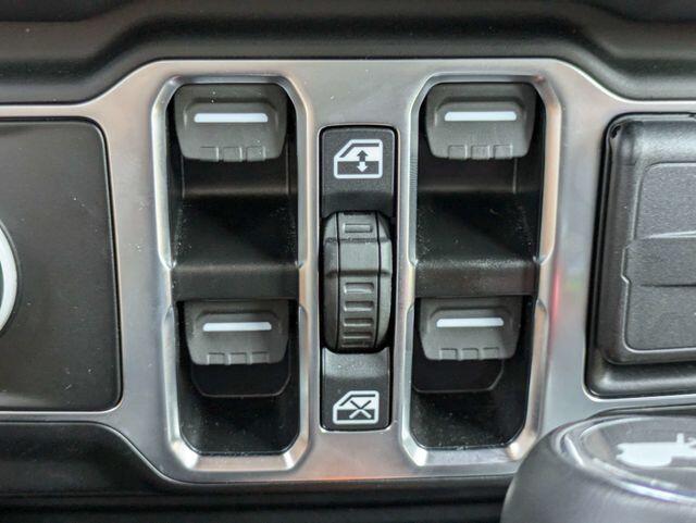 2025 Jeep Wrangler 4-Door Sahara - Photo 24