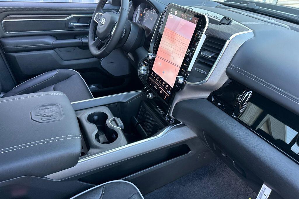 2026 RAM 1500 Laramie - Photo 15