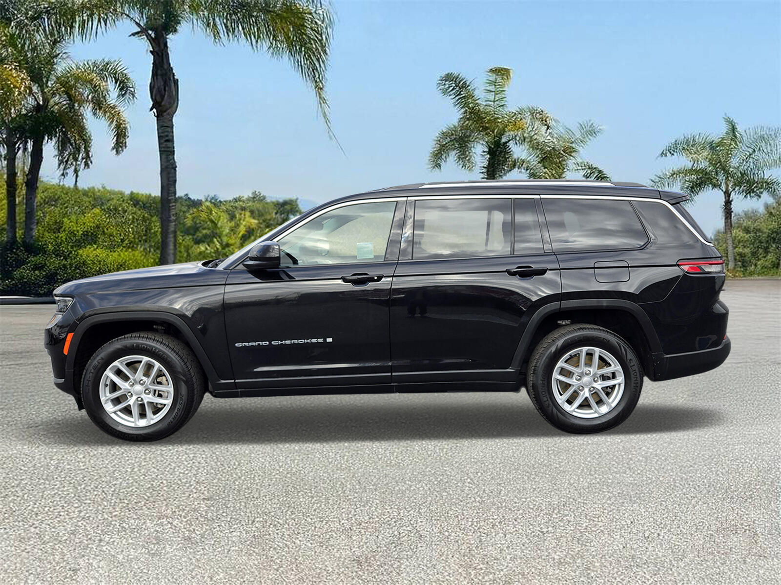 Used 2021 Jeep Grand Cherokee L Laredo with VIN 1C4RJJAG3M8211254 for sale in Downey, CA