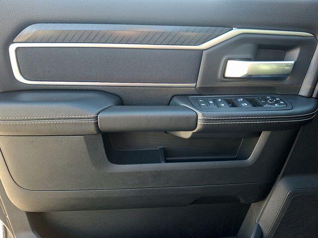 2026 RAM 2500 Big Horn - Photo 8
