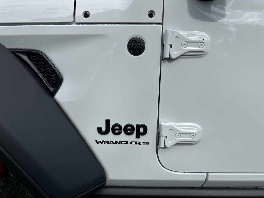 2026 Jeep Wrangler 2-Door Willys - Photo 14