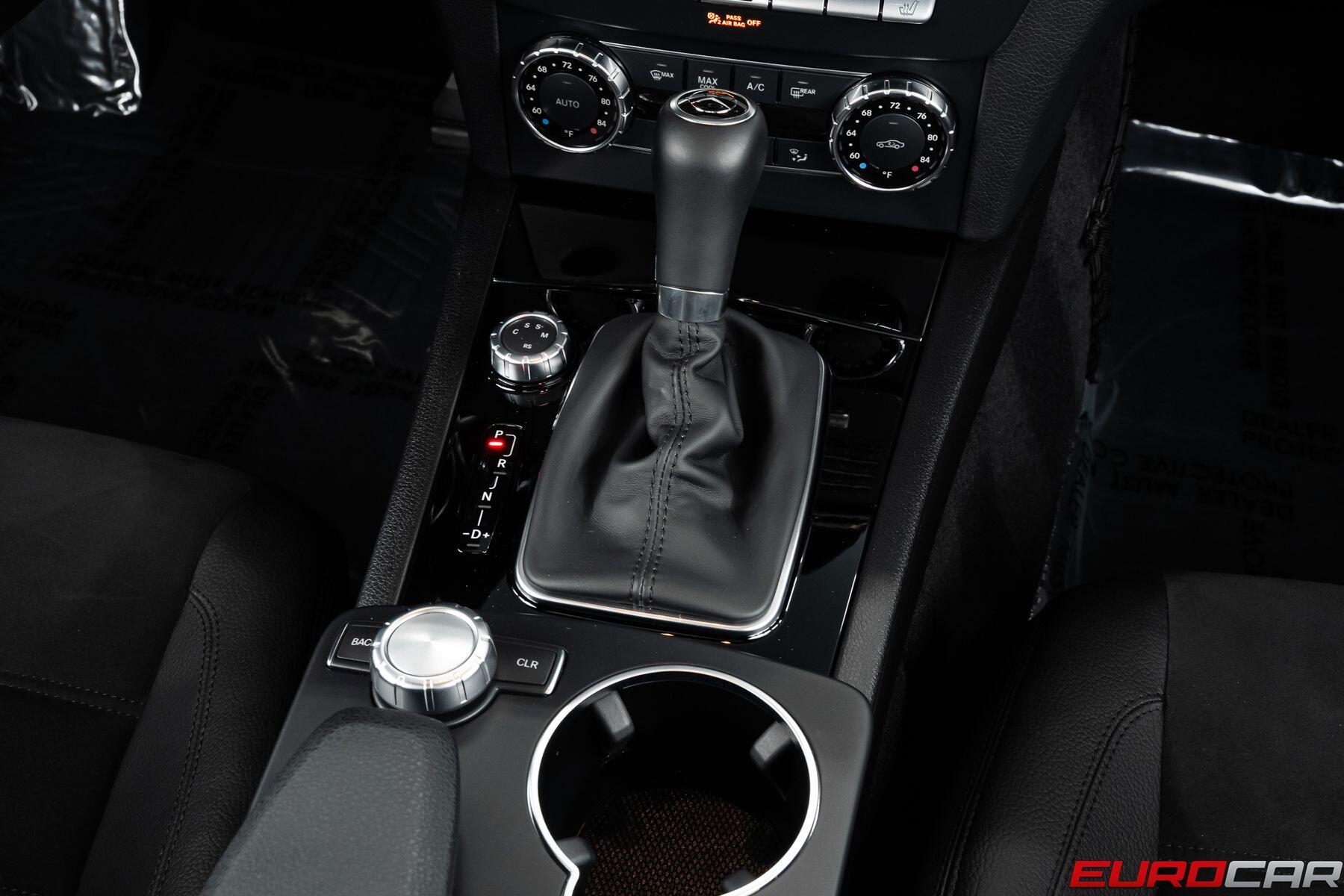 2012 Mercedes-Benz C-Class C 63 AMG *CARBON INTERIOR TRIM * SUNROOF*Image 28