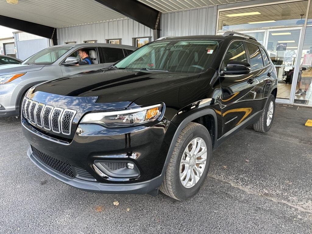 Used 2019 Jeep Cherokee Latitude with VIN 1C4PJMCB6KD254131 for sale in Chanute, KS