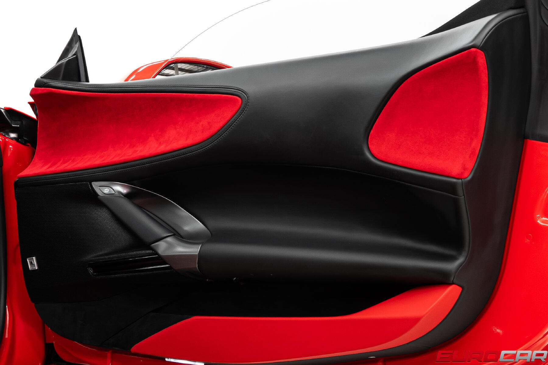 2021 Ferrari SF90 Stradale *CARBON STEERING WHEEL * FULL ELECTRIC SEATS*Image 28