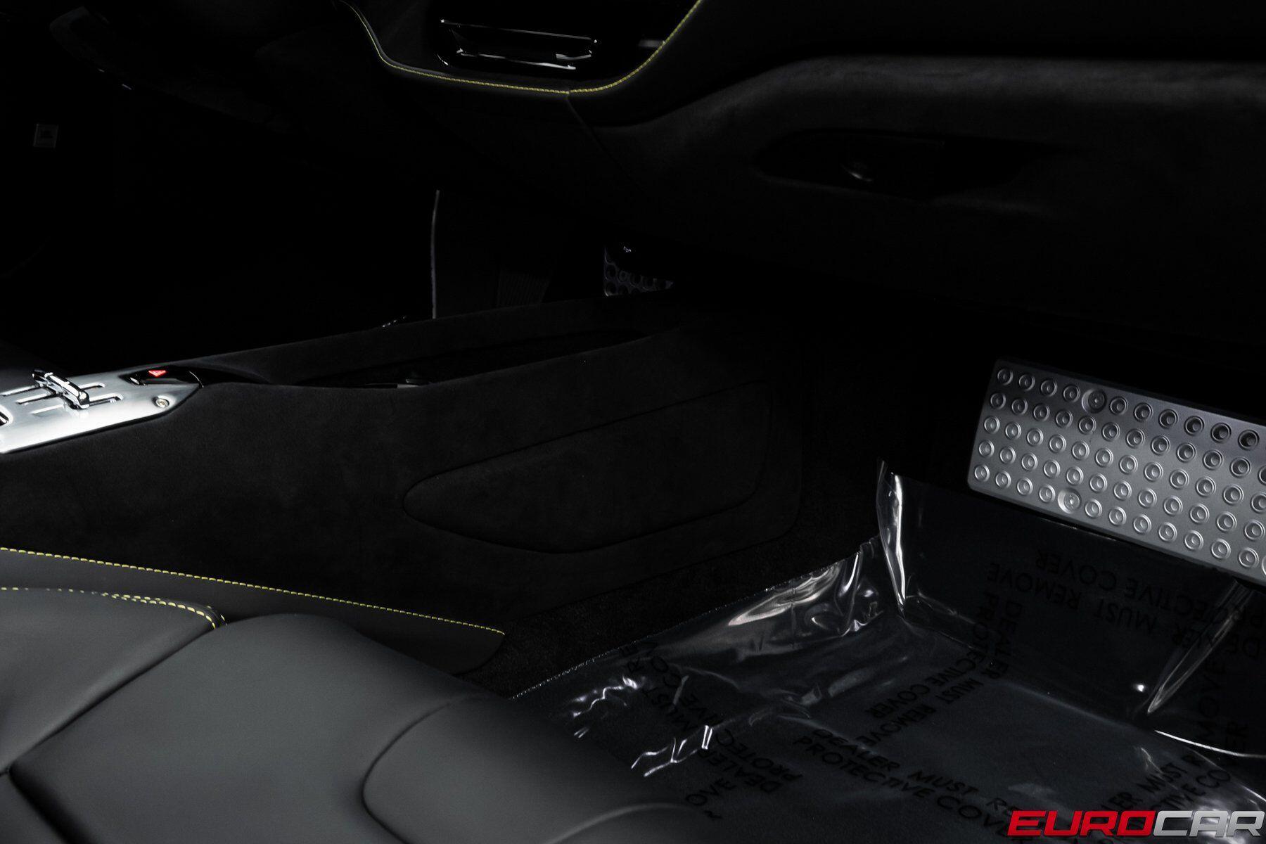 2022 Ferrari SF90 Stradale *SUSPENSION LIFTER * CARBON FIBER OPTIONS*Image 38