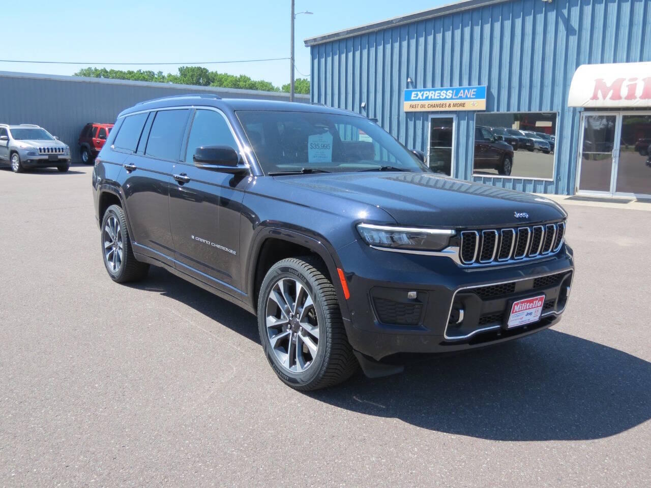 Used 2024 Jeep Grand Cherokee L Overland with VIN 1C4RJKDG3R8921778 for sale in Fairmont, Minnesota