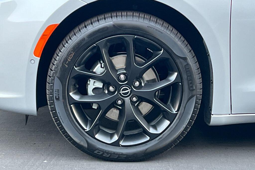 2026 Chrysler Pacifica Limited - Photo 28