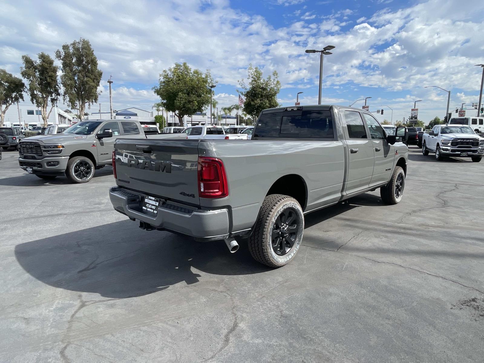 2026 RAM 3500 Laramie - Photo 7