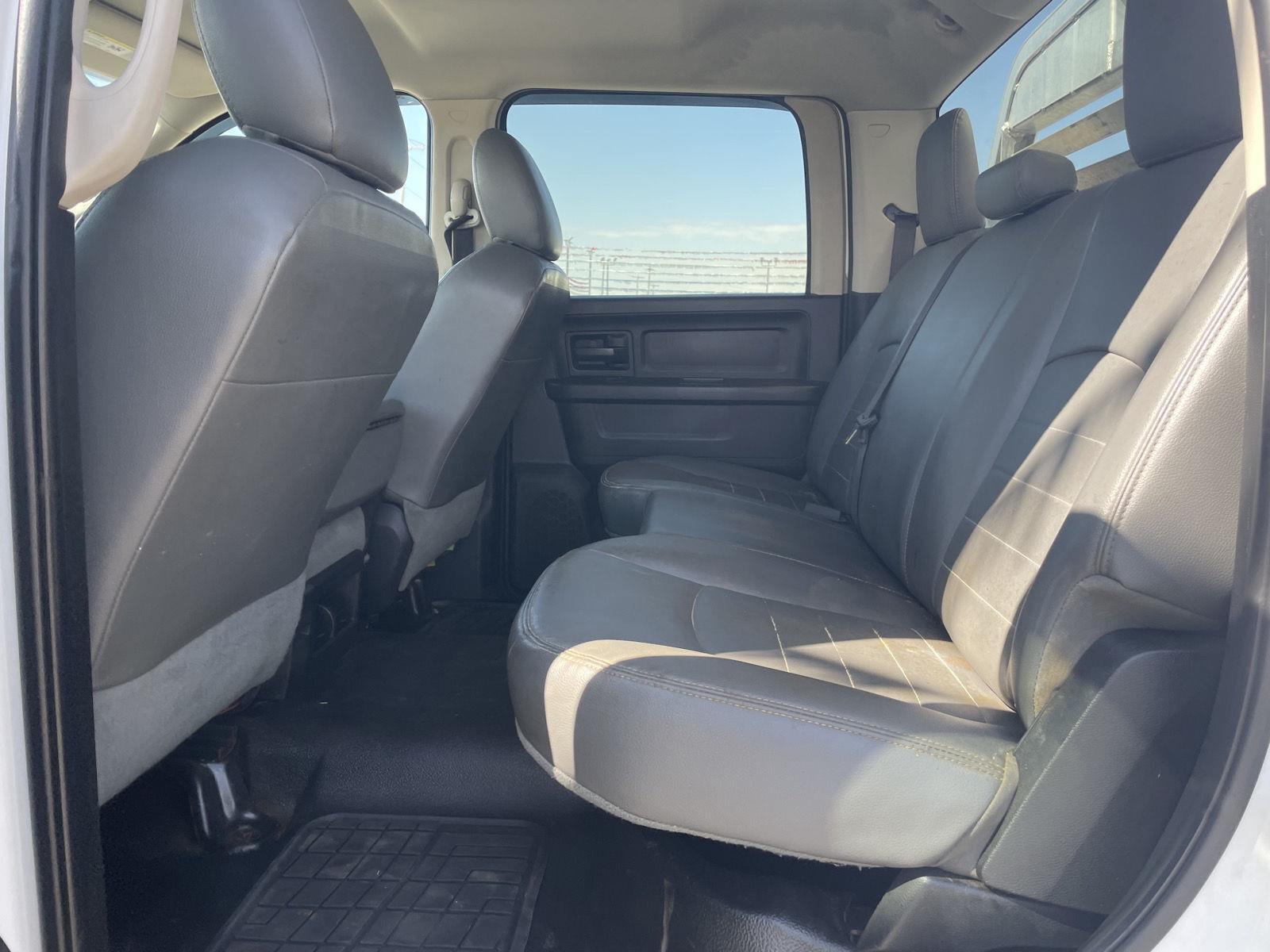 2015 RAM Ram 3500 Chassis Cab Tradesman - Photo 19