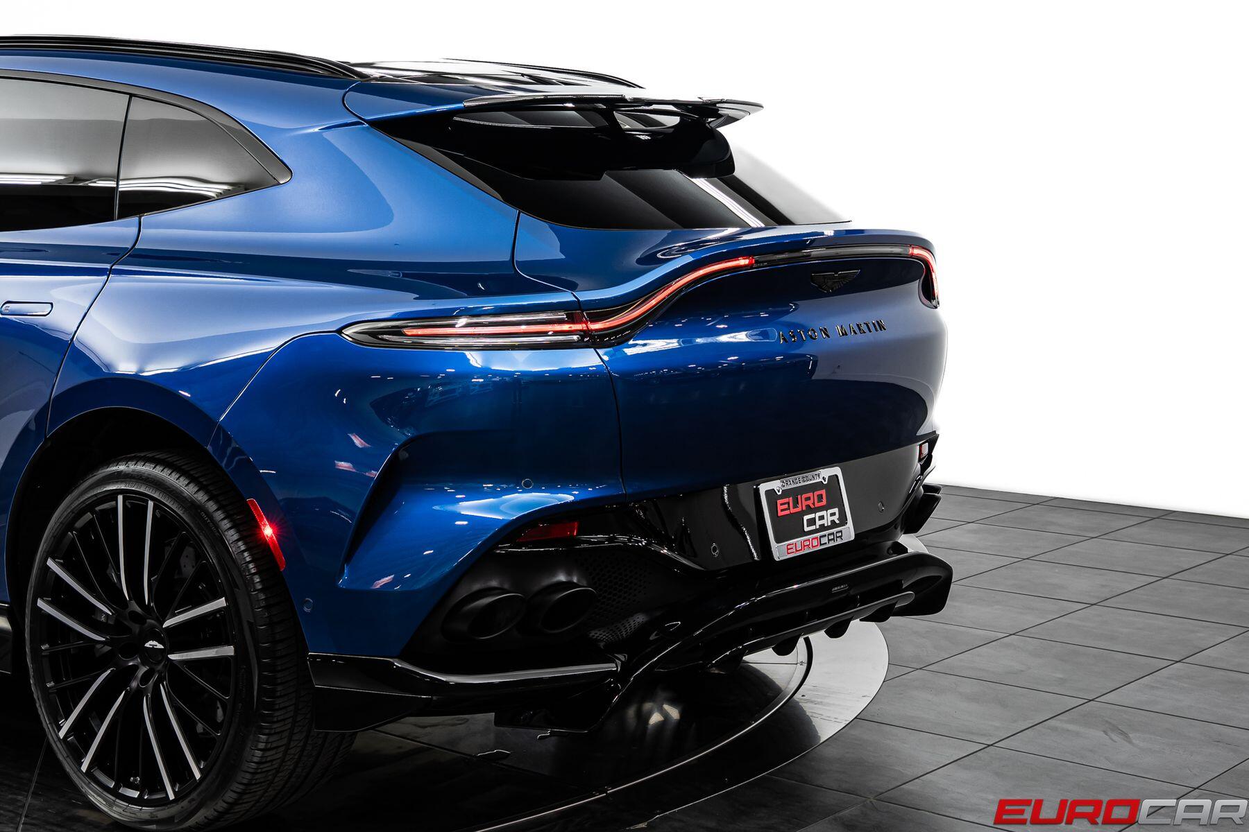 2023 Aston Martin DBX 707 *HUGE CARBON OPTIONS * TRI-COLOR INTERIOR*Image 20