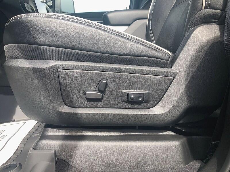 2025 RAM 3500 Laramie - Photo 12