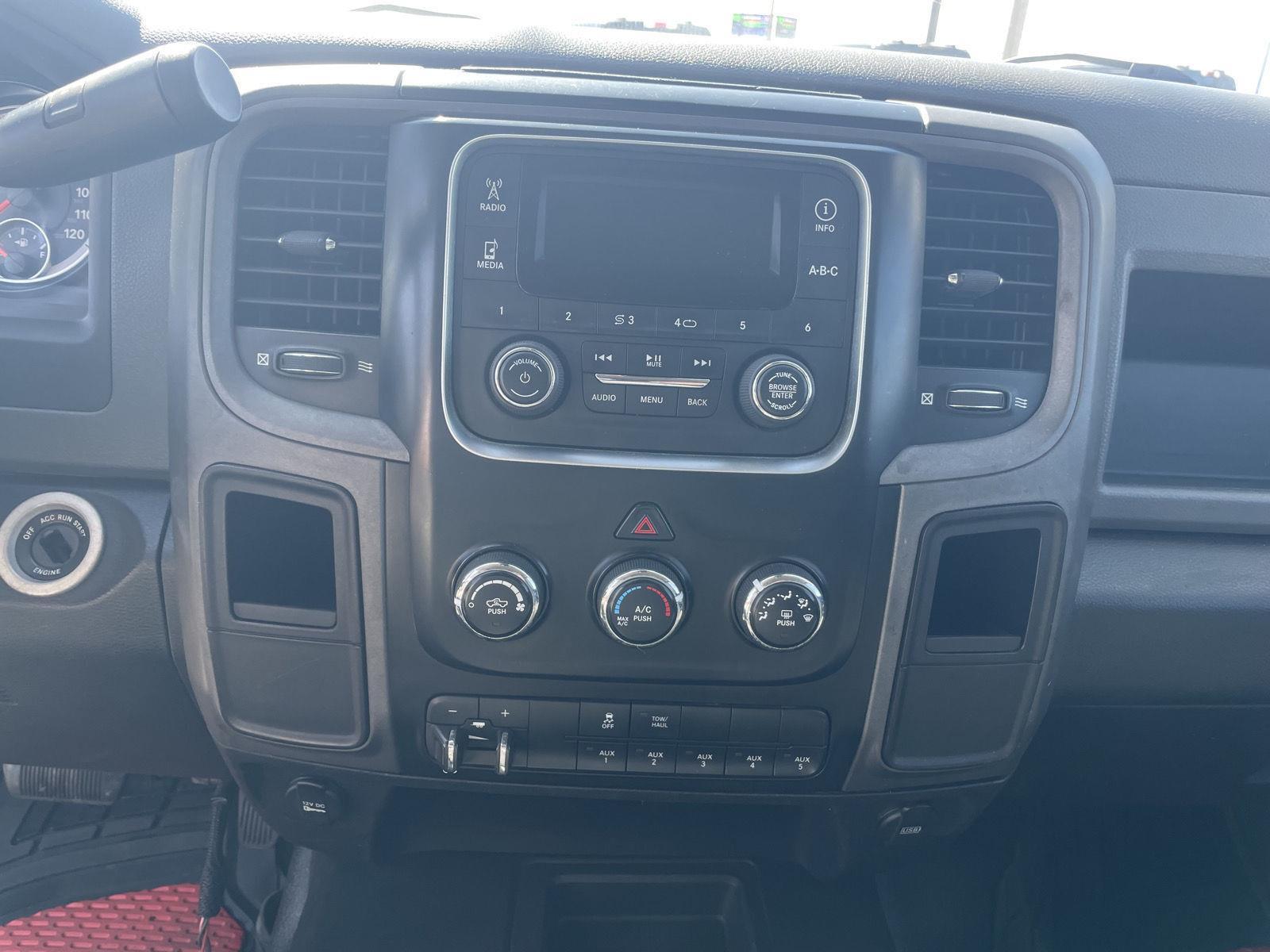 2015 RAM Ram 3500 Chassis Cab Tradesman - Photo 13
