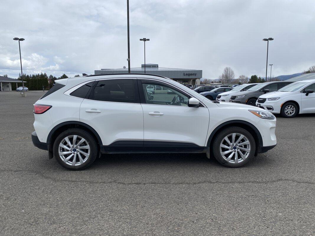 Used 2022 Ford Escape Titanium with VIN 1FMCU9J92NUA14142 for sale in Island City, OR