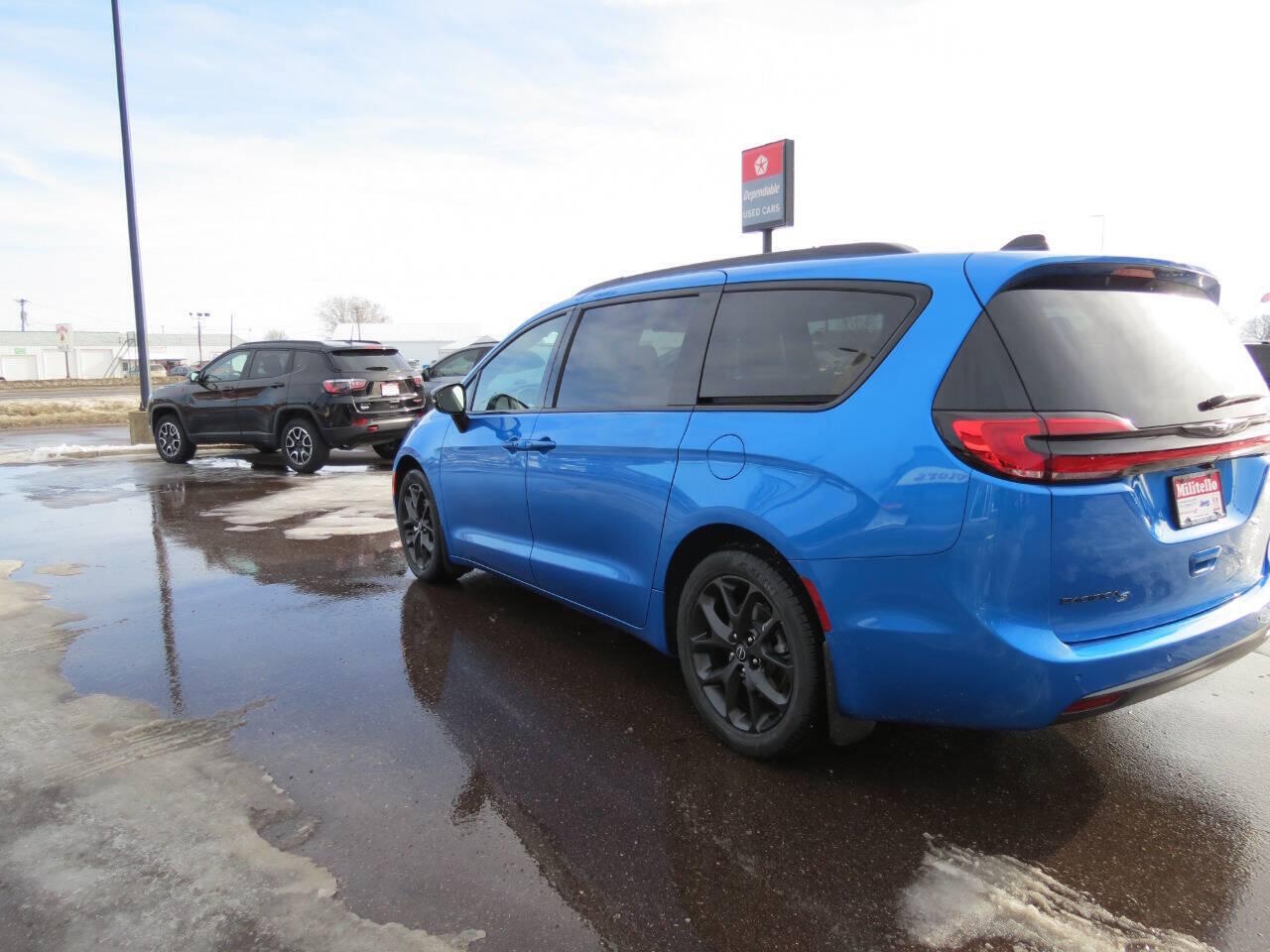 2026 Chrysler Pacifica Select - Photo 7