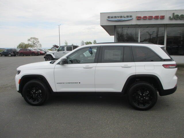 2026 Jeep Grand Cherokee Laredo - Photo 13