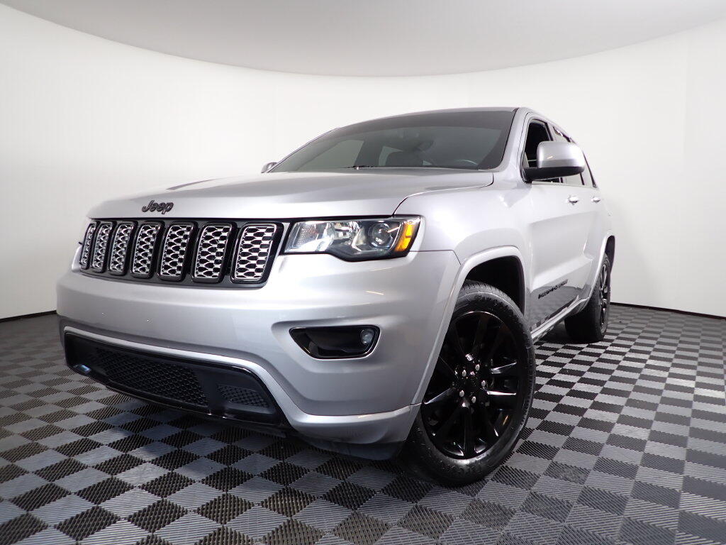 Used 2019 Jeep Grand Cherokee Altitude with VIN 1C4RJFAG7KC594543 for sale in Rockbridge, OH
