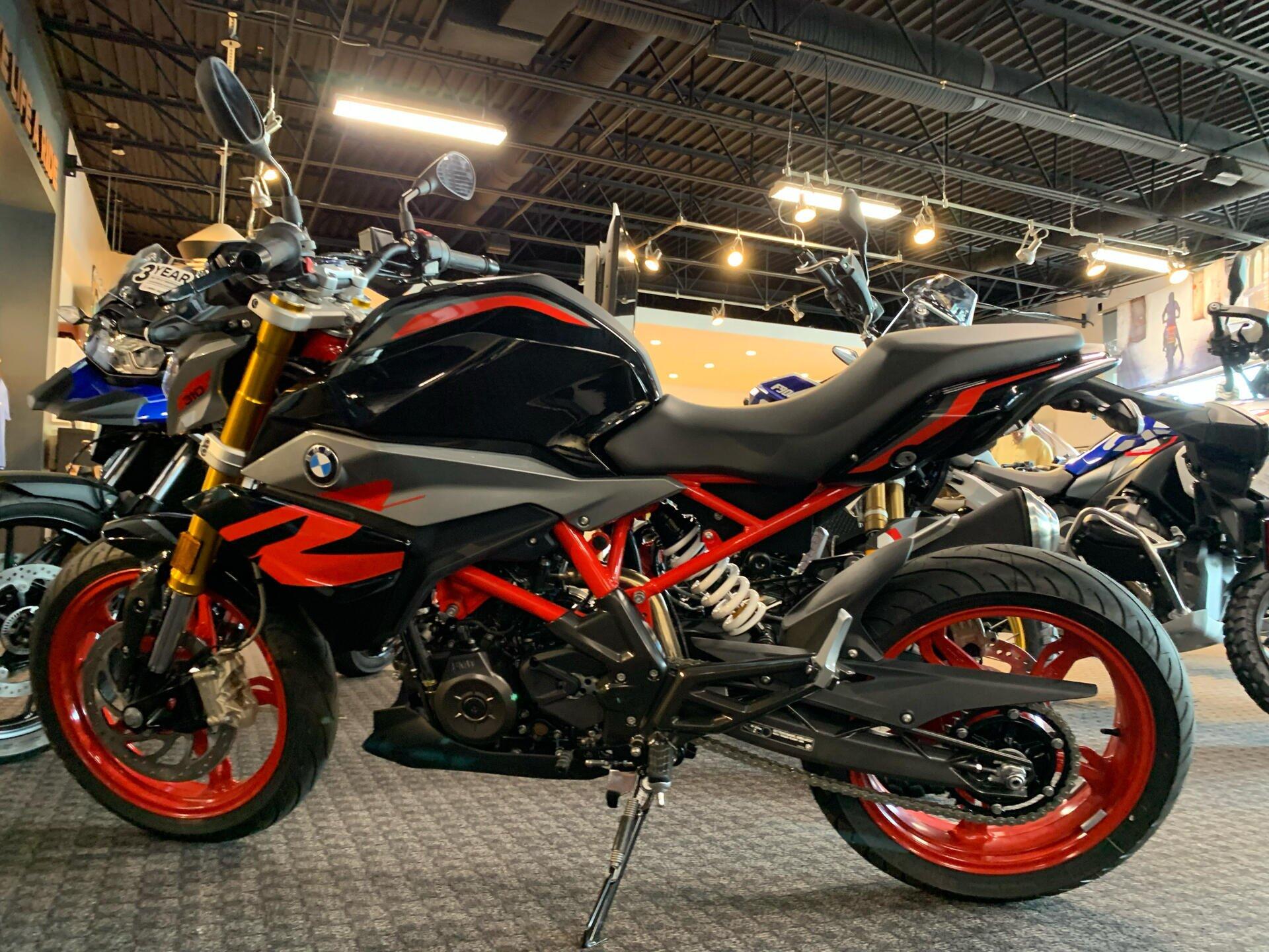 2025 BMW G 310 R