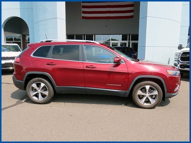 Used 2021 Jeep Cherokee Limited with VIN 1C4PJMDX2MD122058 for sale in New Britain, CT