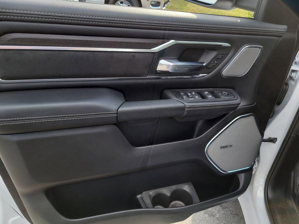 2026 RAM 1500 Laramie - Photo 17