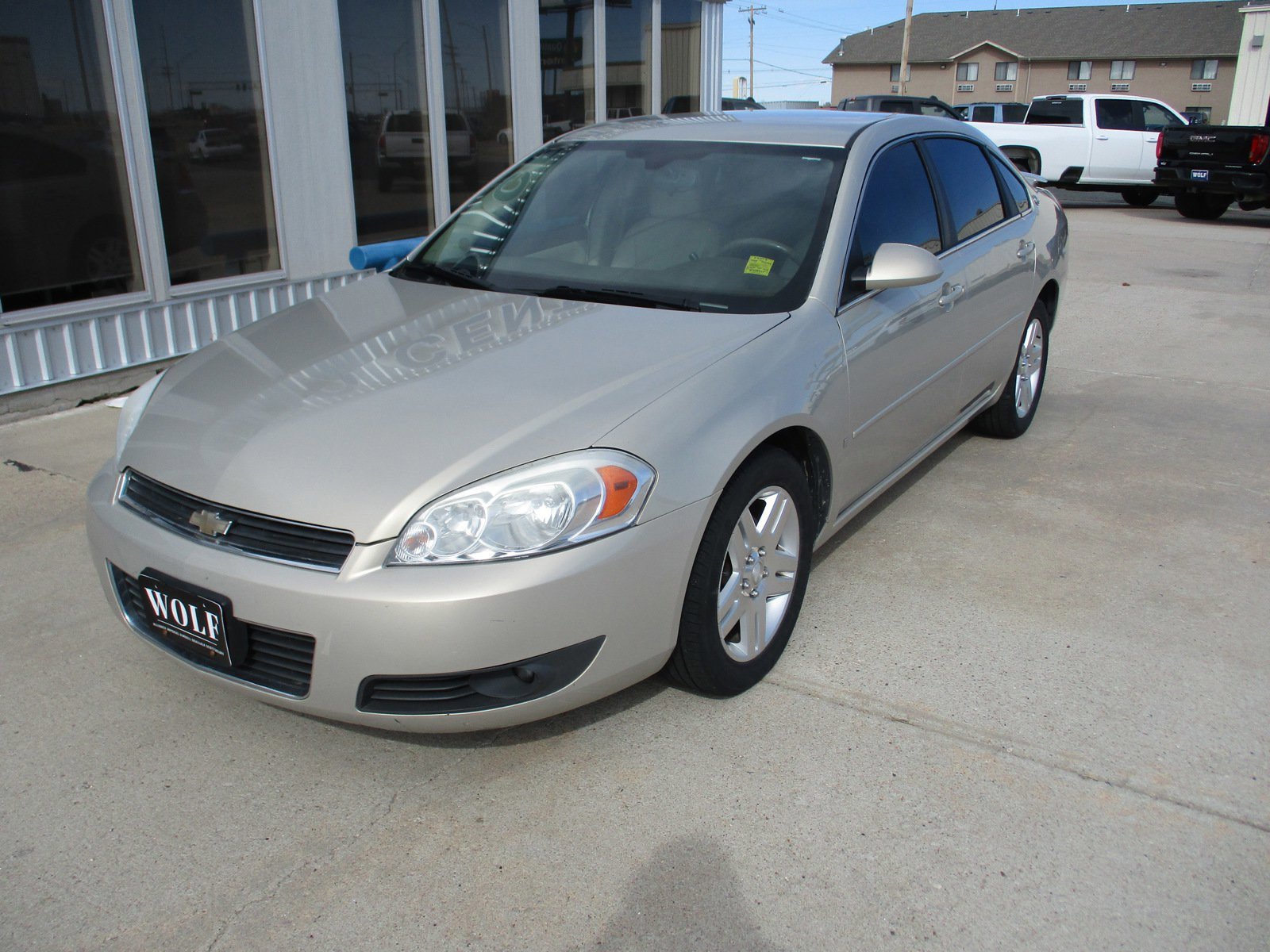 Used 2008 Chevrolet Impala LT with VIN 2G1WC583181258257 for sale in Ogallala, NE