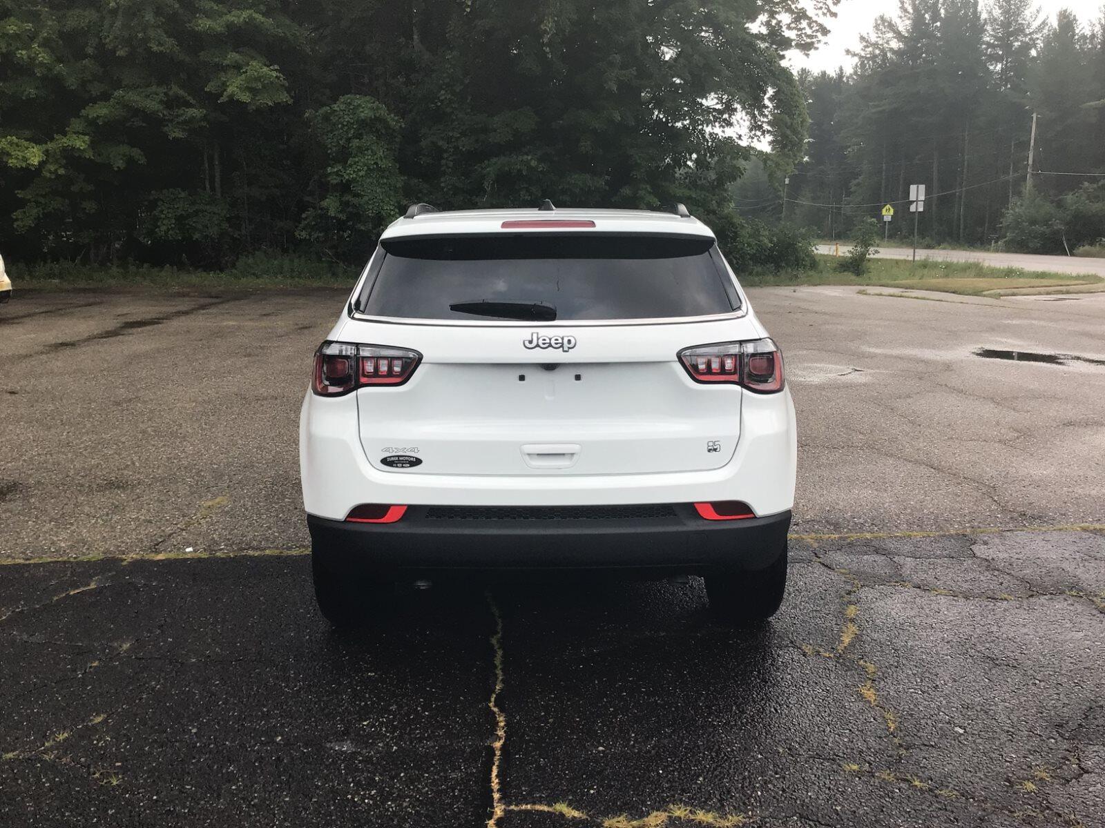 2026 Jeep Compass 85th Anniversary - Photo 6