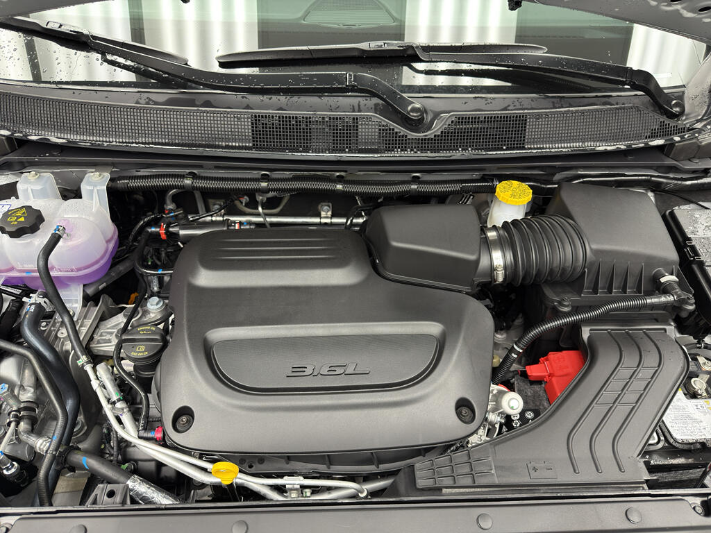 2026 Chrysler Pacifica Select - Photo 6