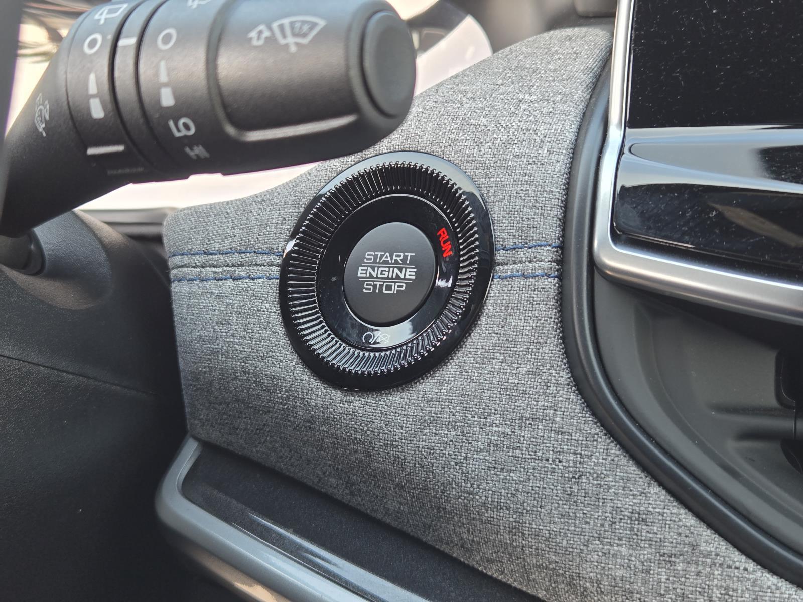 2025 Jeep Compass Latitude - Photo 11