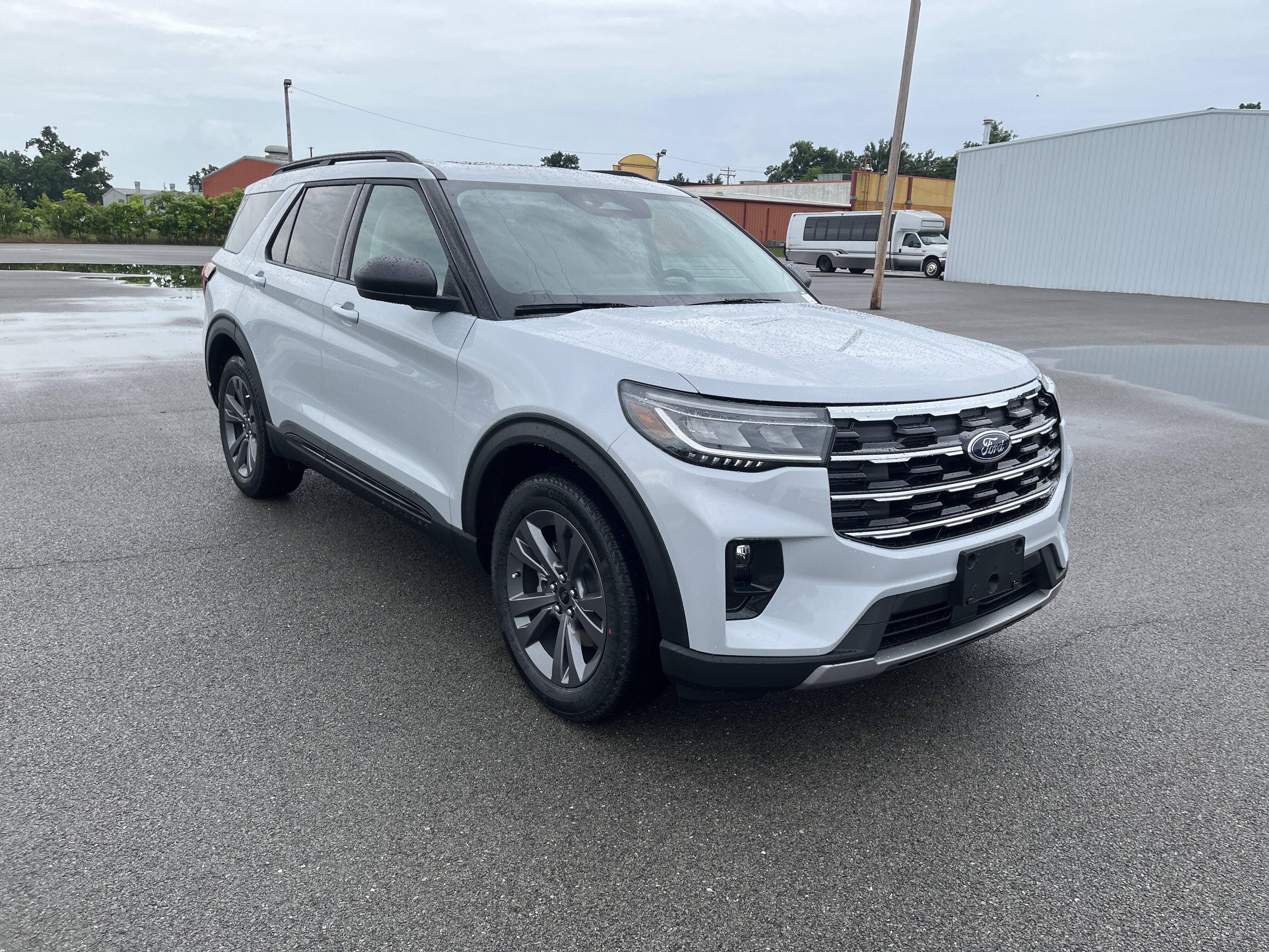 2026 Ford Explorer Active 4WD's photo