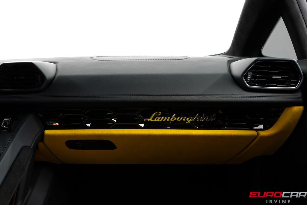 2022 Lamborghini Huracan EVO AWD *FULL ELECTRIC SEATS * FULL MATTE PPF*Image 32