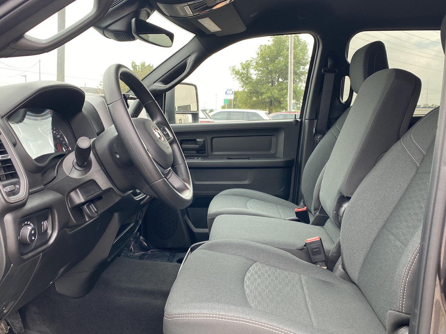 2025 RAM 2500 Tradesman - Photo 11