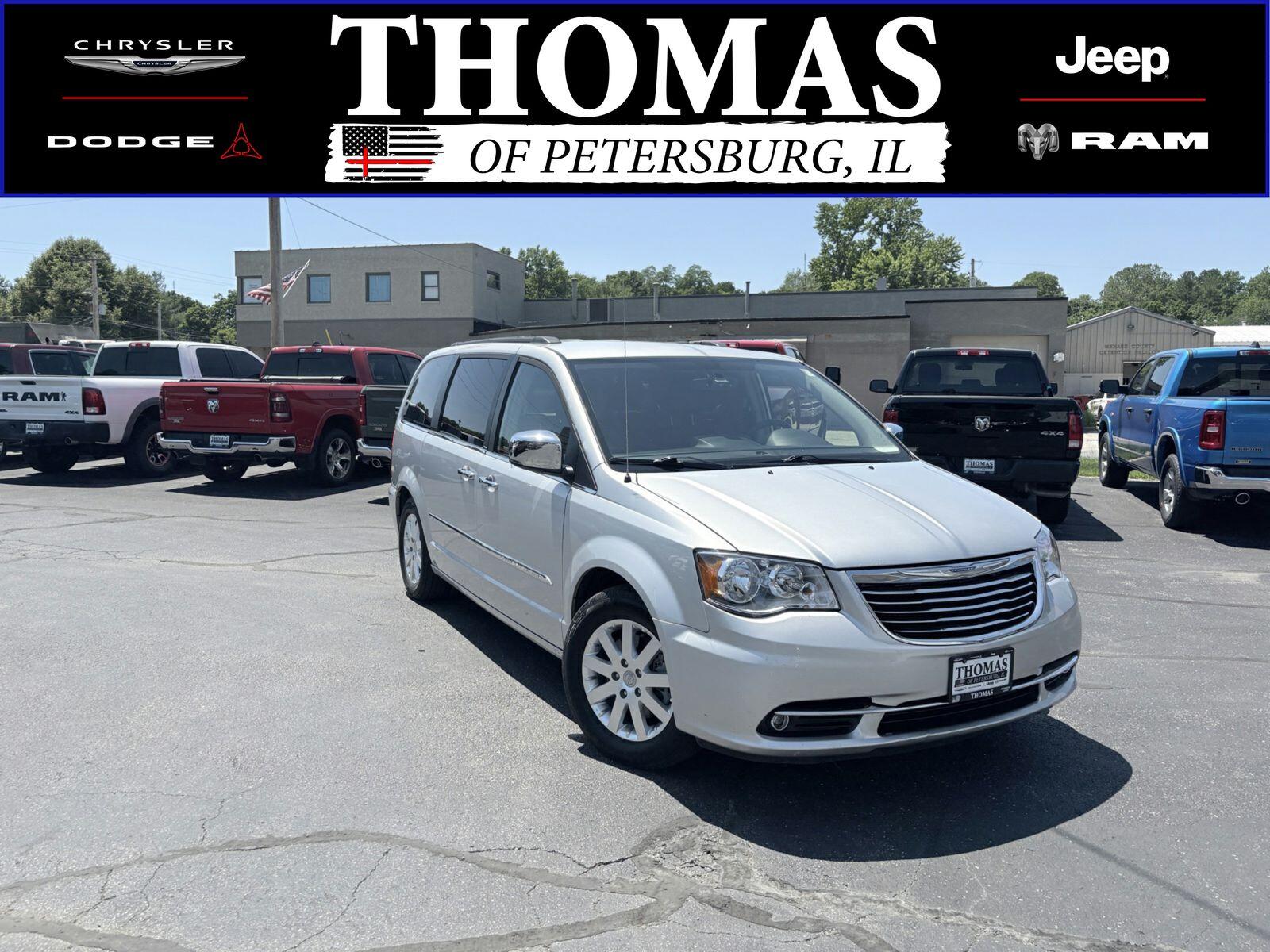2012 Chrysler Town & Country Touring-L's photo