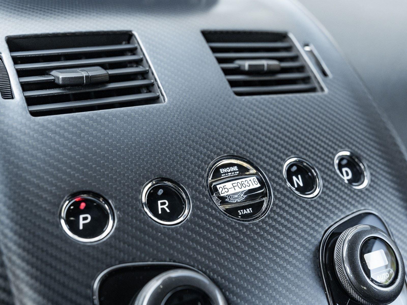 2019 Aston Martin Rapide - Photo 44