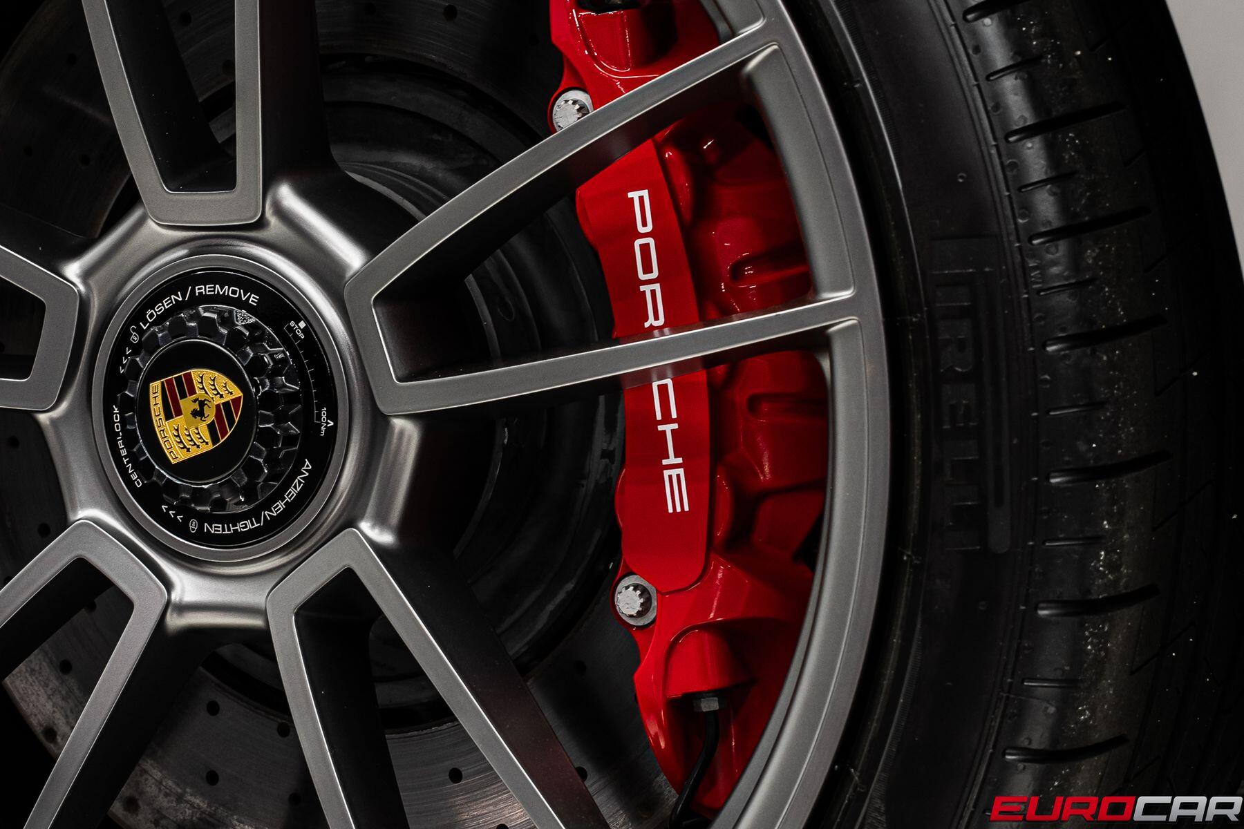 2024 Porsche 911 Turbo *POWER SPORT SEATS * CARBON FIBER ROOF*Image 15