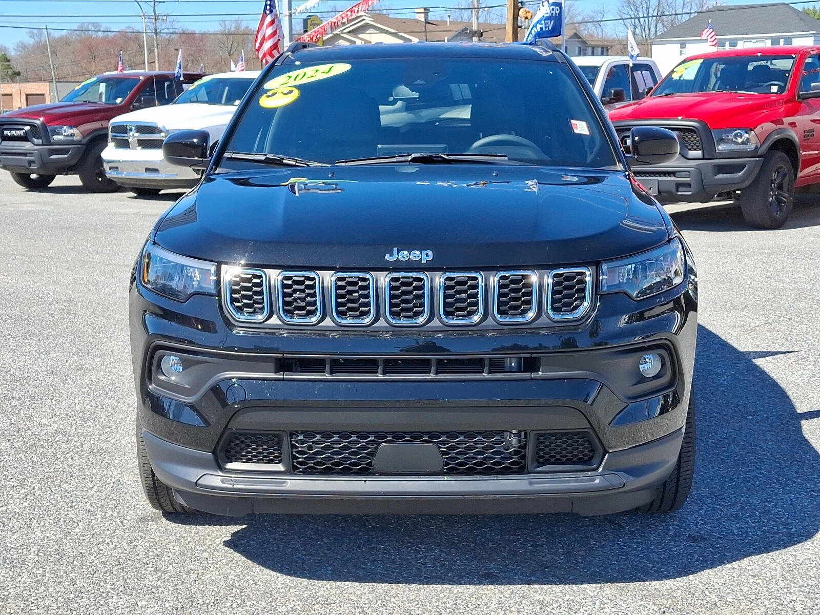 Used 2024 Jeep Compass Latitude Lux with VIN 3C4NJDFN1RT100945 for sale in New Castle, DE