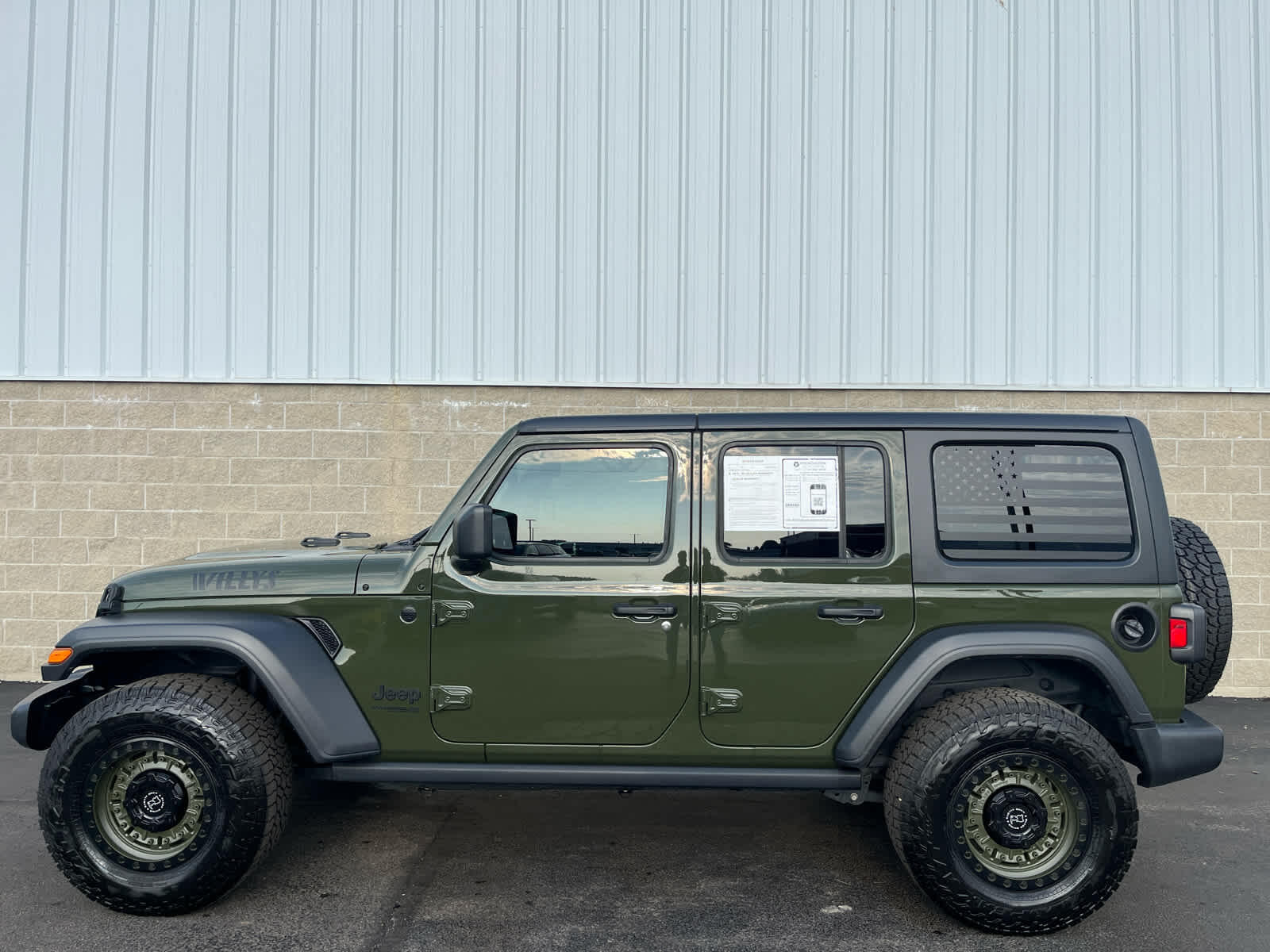 Used 2021 Jeep Wrangler Unlimited Willys with VIN 1C4HJXDG5MW507172 for sale in Wilmington, OH