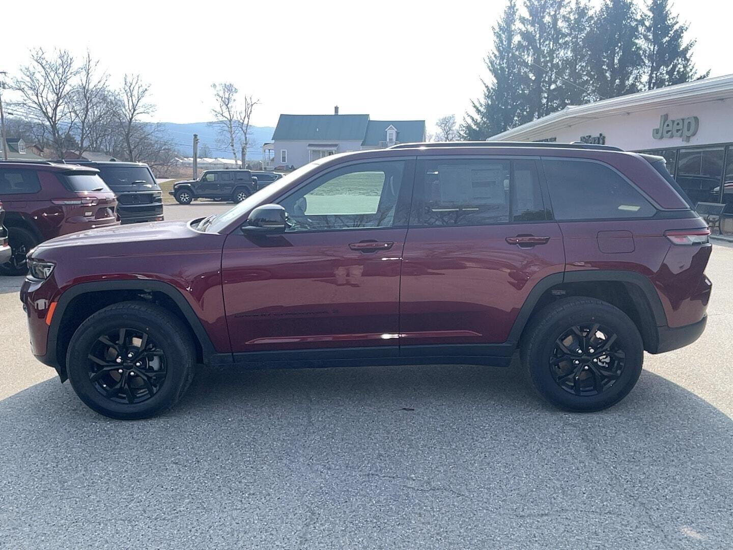 View vehicle photo 7