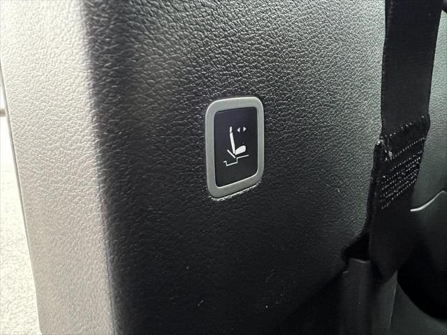 2026 Chrysler Pacifica Select - Photo 51