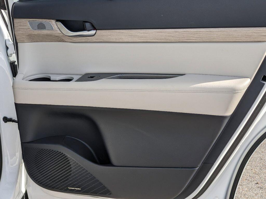 2022 Hyundai Palisade Limited - Photo 14