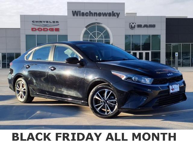 Used 2022 Kia FORTE LXS with VIN 3KPF24AD5NE482377 for sale in Huntsville, TX