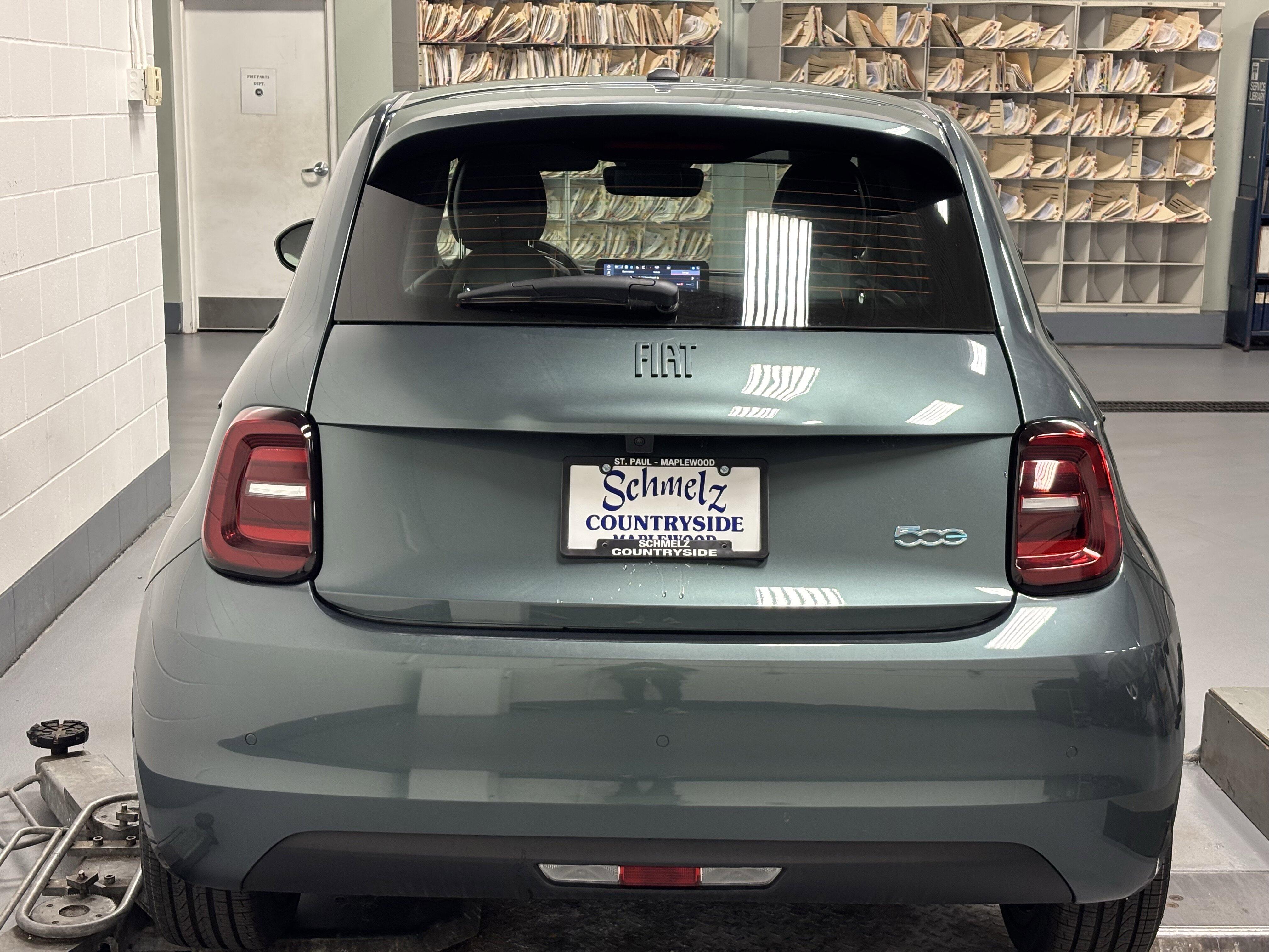 2025 FIAT 500e Base - Photo 7