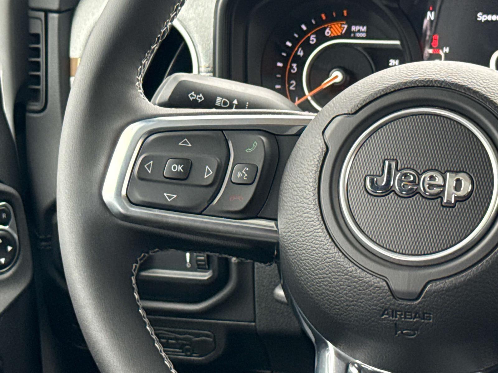 2025 Jeep Wrangler 4-Door Sahara - Photo 15