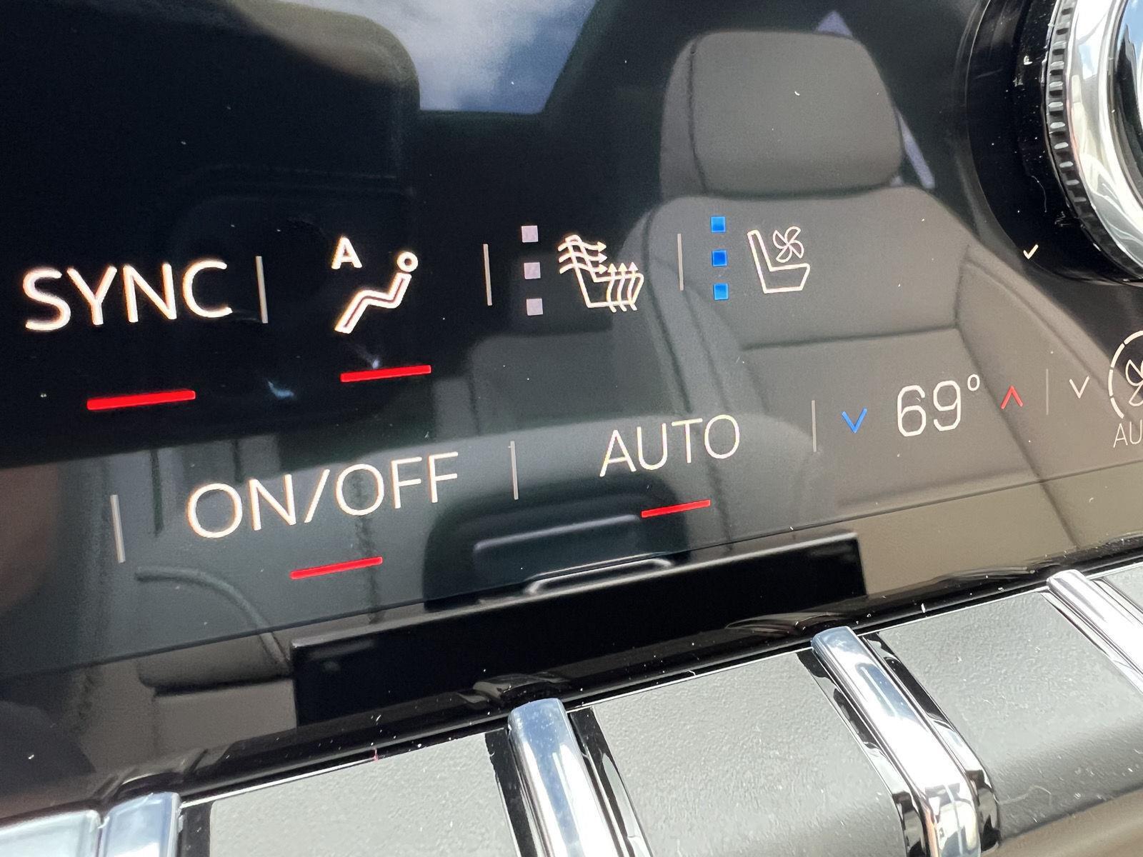 2026 GMC Yukon Denali - Photo 35