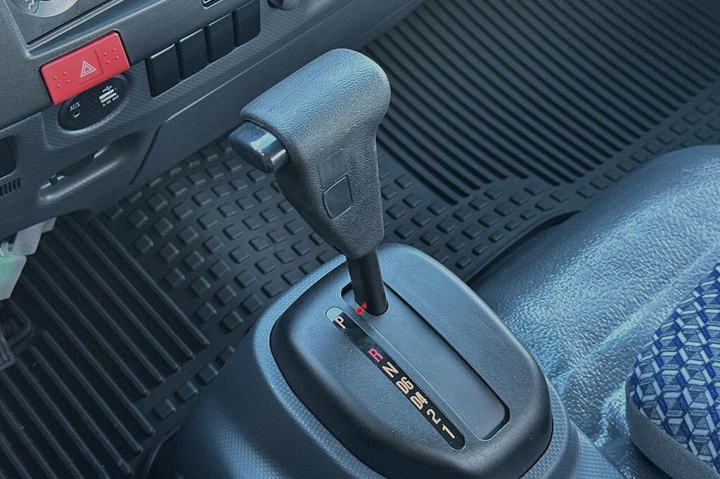2024 Isuzu NPR HD - Photo 15