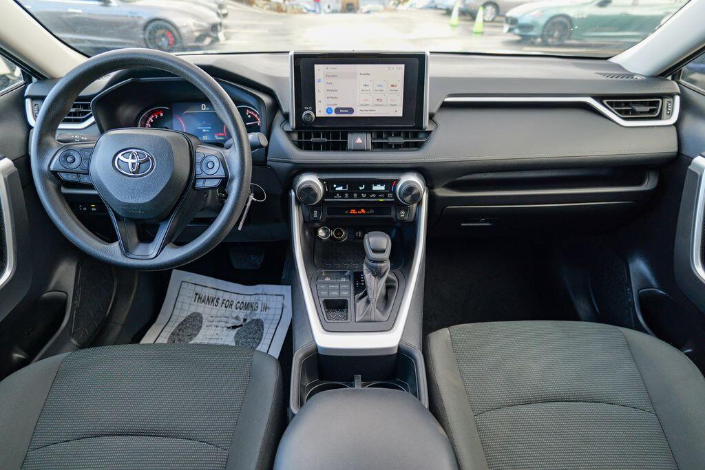 2024 Toyota RAV4 LE - Photo 35