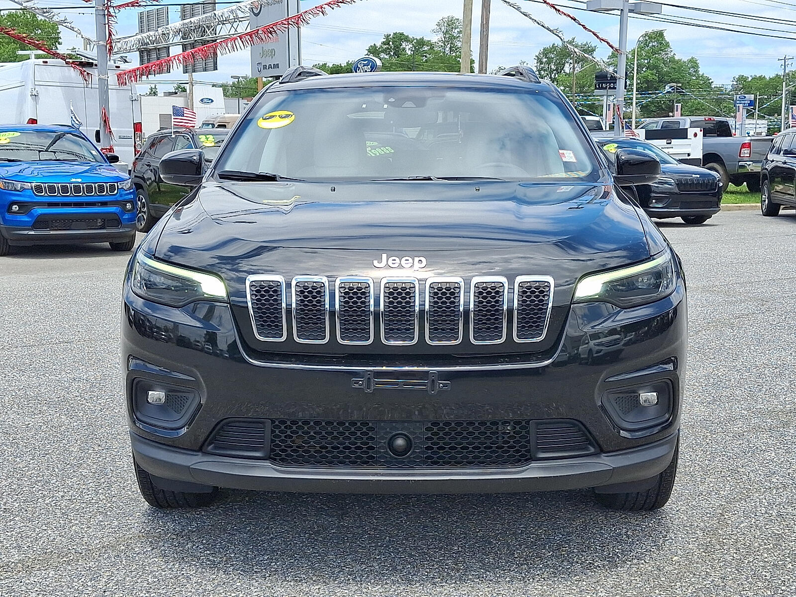 Used 2022 Jeep Cherokee Latitude Lux with VIN 1C4PJMMX9ND512723 for sale in New Castle, DE