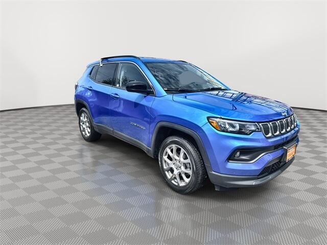 Used 2022 Jeep Compass Latitude Lux with VIN 3C4NJDFB9NT186067 for sale in Englewood, NJ